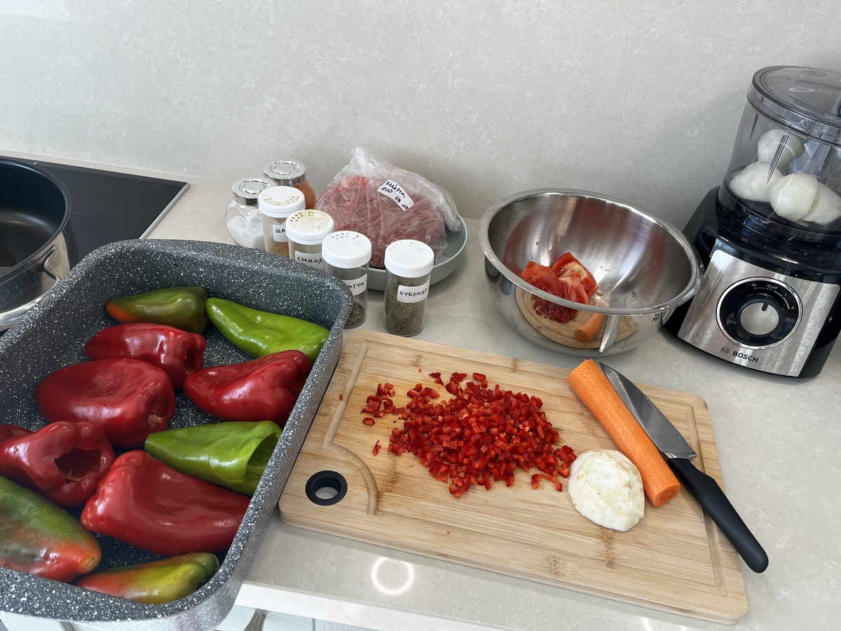 Снимка на Пълнени чушки с кайма и ориз