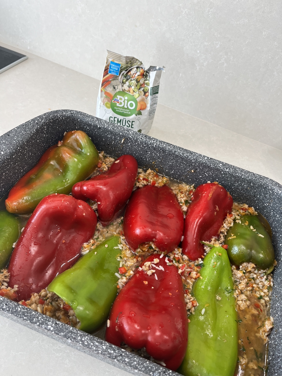 Снимка на Пълнени чушки с кайма и ориз