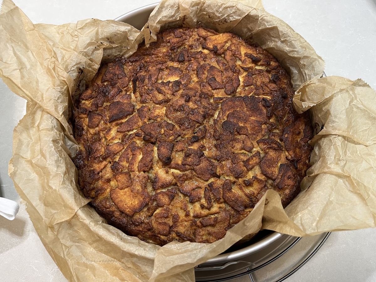 Снимка на Безглутенов “невидим” сладкиш с ябълки