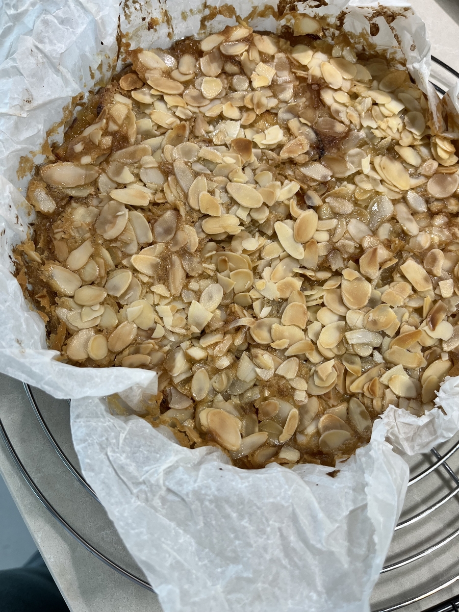 Снимка на Ябълков сладкиш по рецепта на Йоли