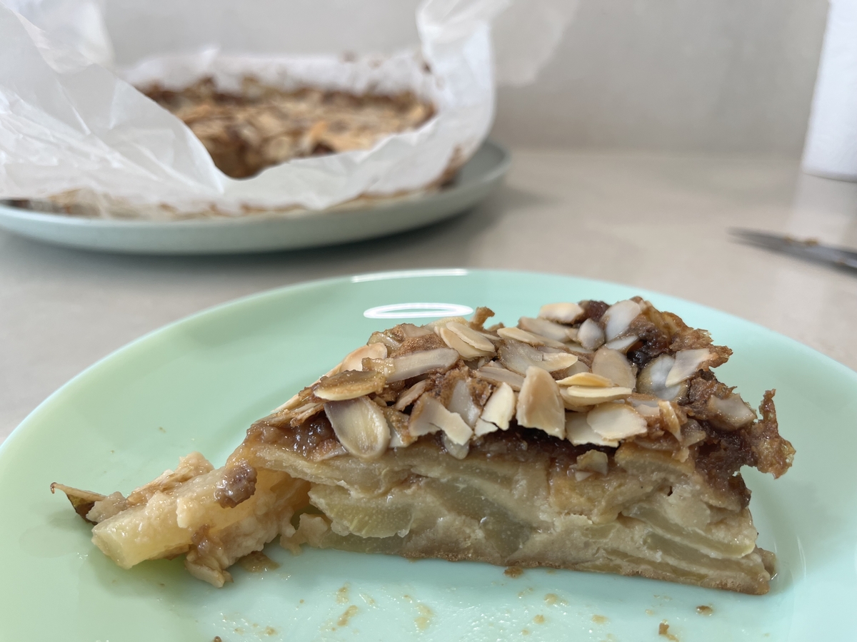 Ябълков сладкиш по рецепта на Йоли