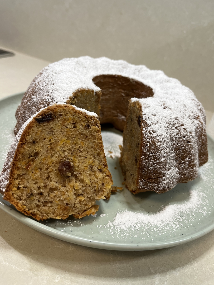 Безглутенов кекс с ябълки и моркови